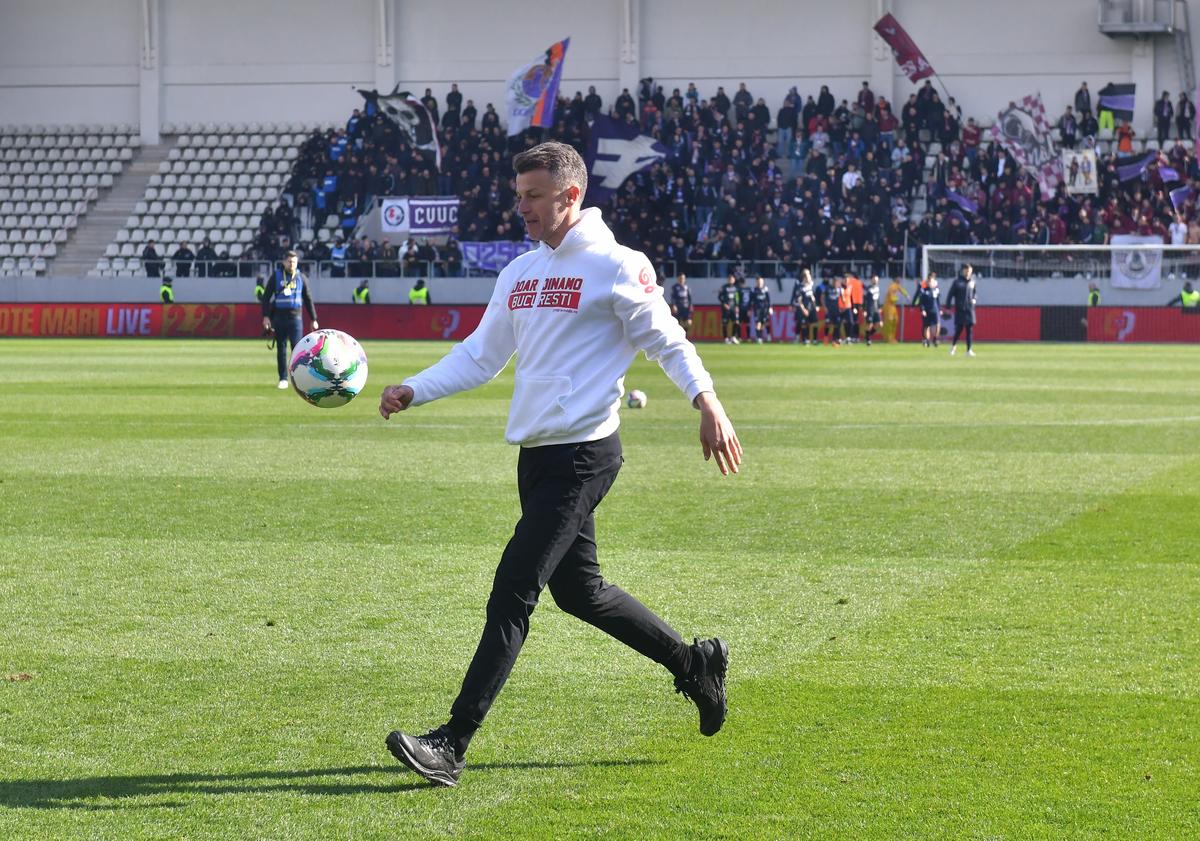 Bucuria fanilor și jucătorilor lui Dinamo după calificarea în play-off // FOTO: Cristi Preda