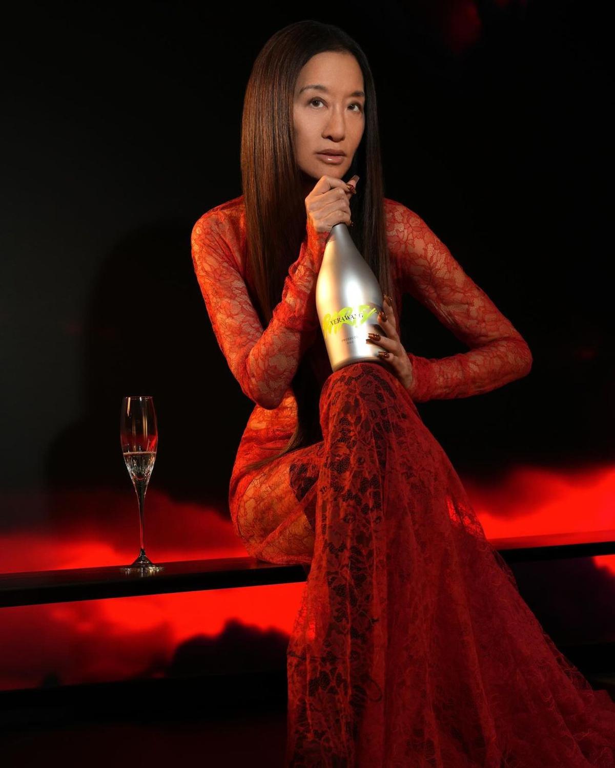 FOTO Vera Wang // Fizicul fostei patinatoare face în continuare furori pe internet: „A aniversat 71 de ani și arată tot de 30”