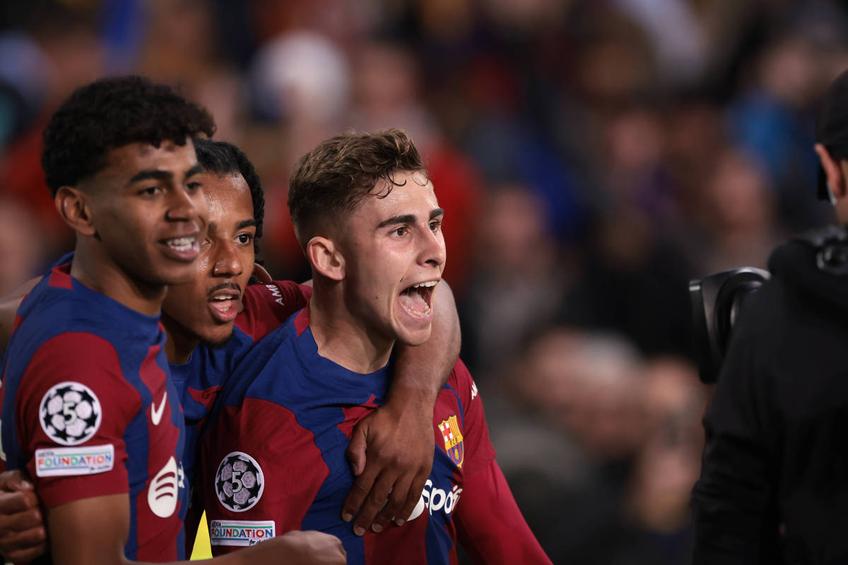Barcelona revine în primii opt granzi ai Europei! Eficiența în fața porții a făcut diferența cu Napoli
