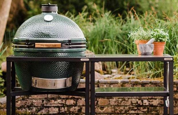Trăiește inovația și descoperă plăcerea autentică a gătitului pe cuptoarele ceramice Big Green Egg!