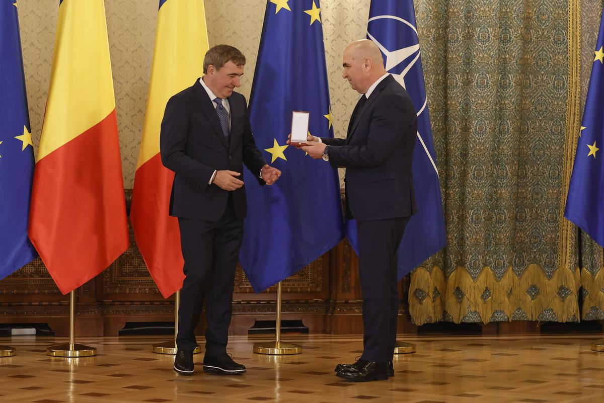 Gică Hagi, decorat cu Ordinul Național „Steaua României”. FOTO: Cristi Preda