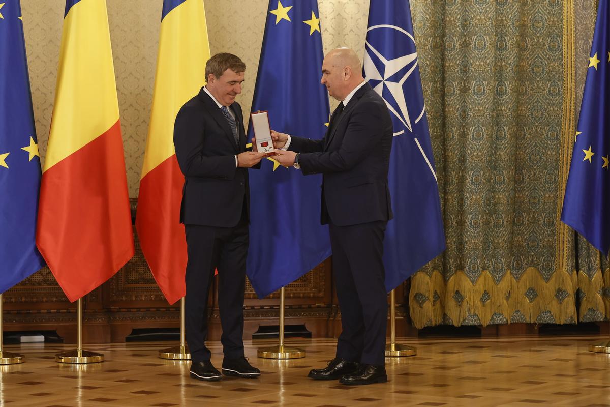Gică Hagi, decorat cu Ordinul Național „Steaua României”. FOTO: Cristi Preda
