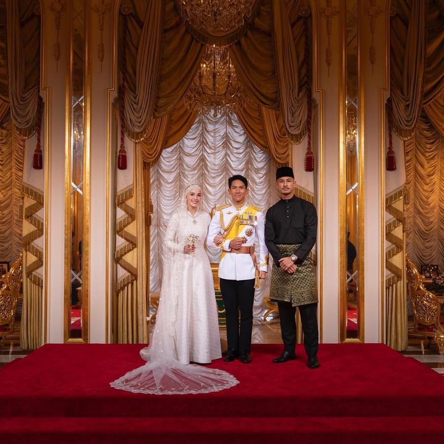 Faiq Bolkiah, în dreapta. Foto: Instagram Ei chiar au jucat fotbal doar de plăcere: topul celor mai bogați fotbaliști » Nepotul sultanului din Brunei ocupă prima poziție