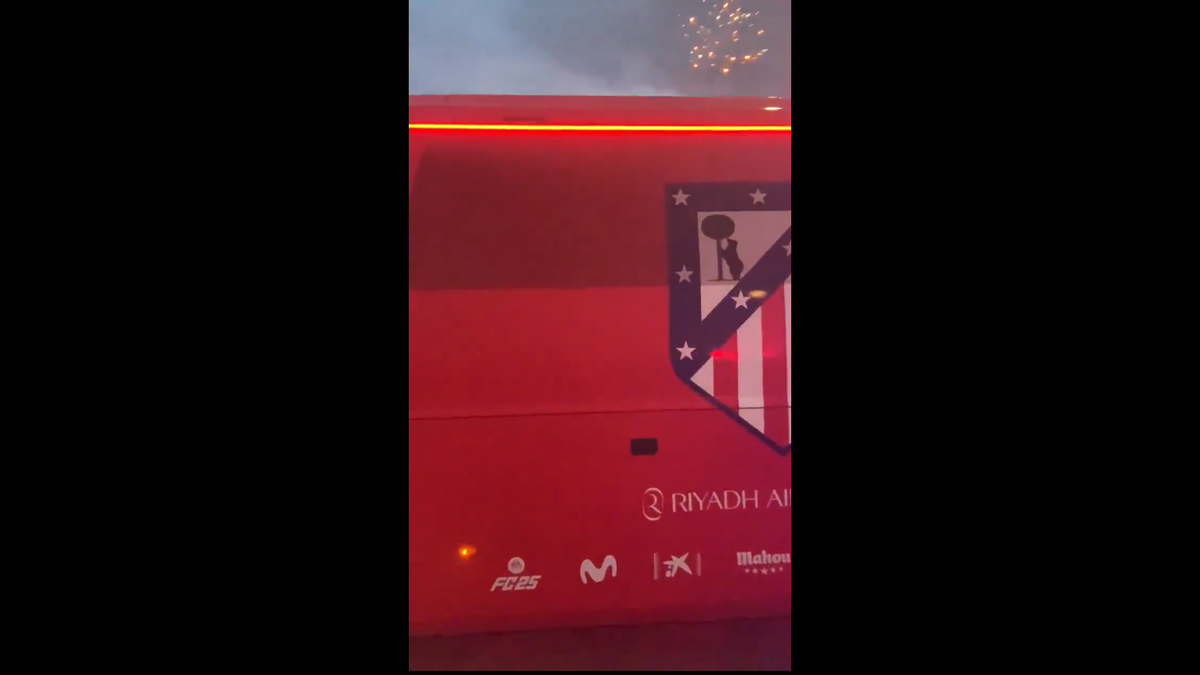 Imagini de la sosirea celor de la Atletico pentru meciul cu Real