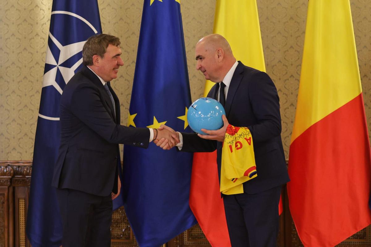 Incredibil cât costă autobiografia lui Gheorghe Hagi: „Așteptarea a luat sfârșit” » Suma exorbitantă pentru precomandă