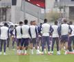 Imagini de la antrenamentul oficial al lui Olympique Lyon FOTO: Ionuţ Iordache (foto)