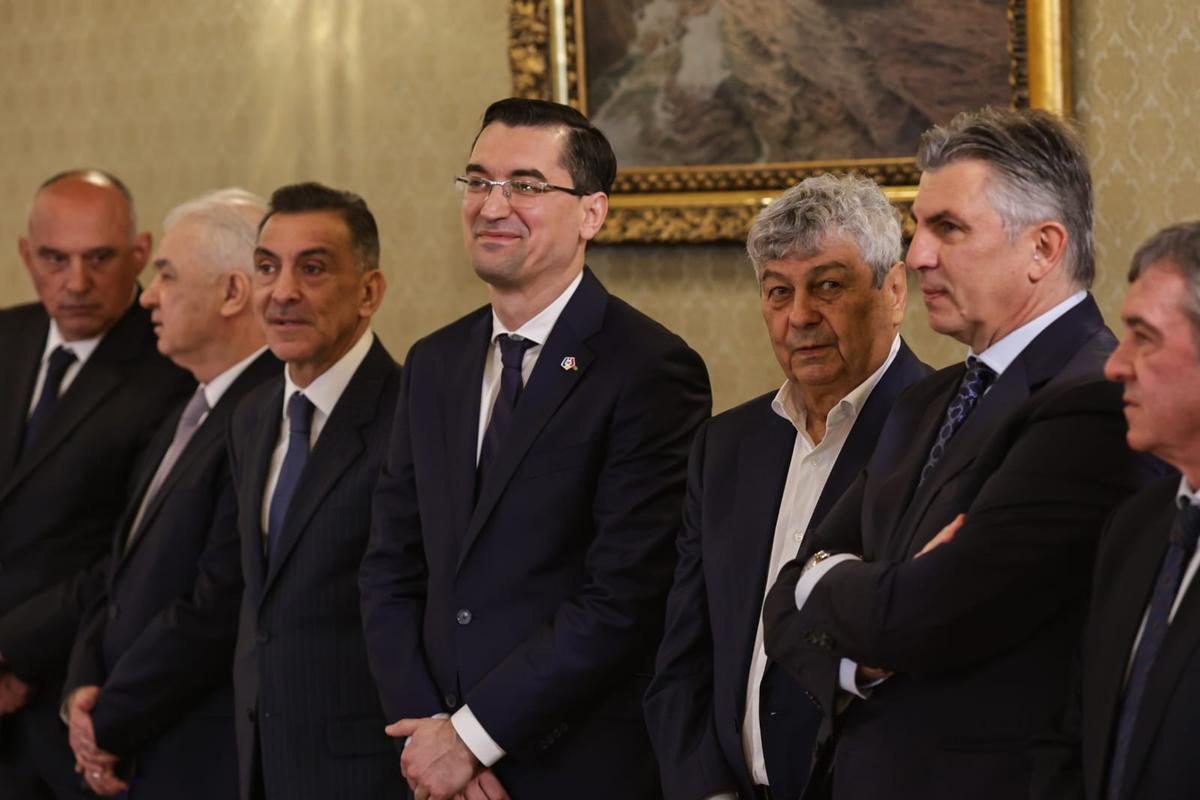 Gică Hagi, decorat cu Ordinul Național „Steaua României” » „Regele”, gâtuit de emoție, cu lacrimi în ochi! Nume mari au participat la ceremonie