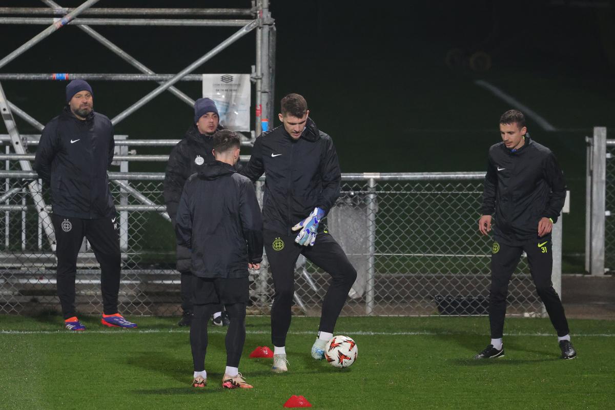 3 detalii de la antrenamentul celor de la FCSB » Schimbarea unui titular în doar 12 ore