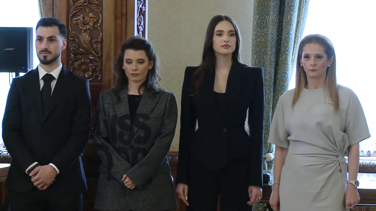 Prezență extravagantă la Palatul Cotroceni » A venit în fața președintelui României cu un sacou de 5.000 de euro