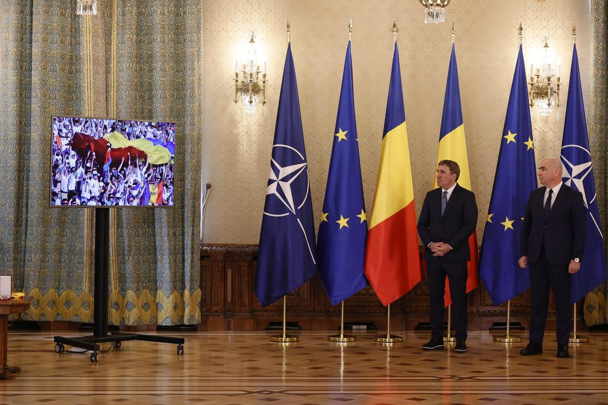 Gică Hagi, decorat cu Ordinul Național „Steaua României”. FOTO: Cristi Preda