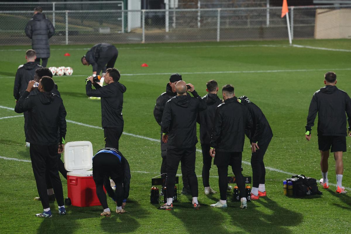 Antrenament oficial FCSB la Lyon
