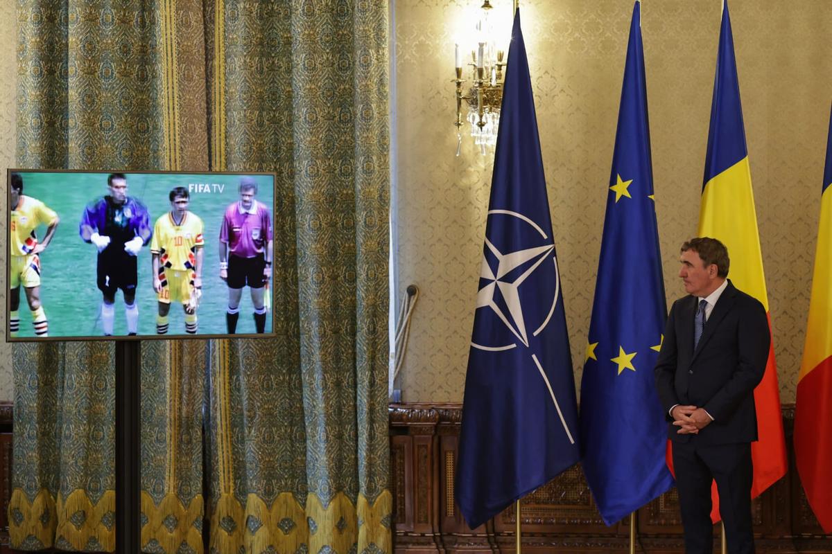 Gică Hagi, decorat cu Ordinul Național „Steaua României” » „Regele”, gâtuit de emoție, cu lacrimi în ochi! Nume mari au participat la ceremonie