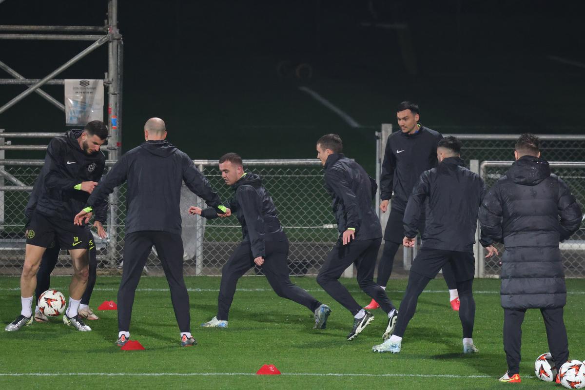 Antrenament oficial FCSB la Lyon