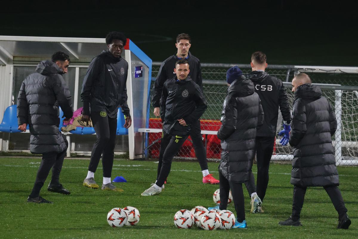 3 detalii de la antrenamentul celor de la FCSB » Schimbarea unui titular în doar 12 ore