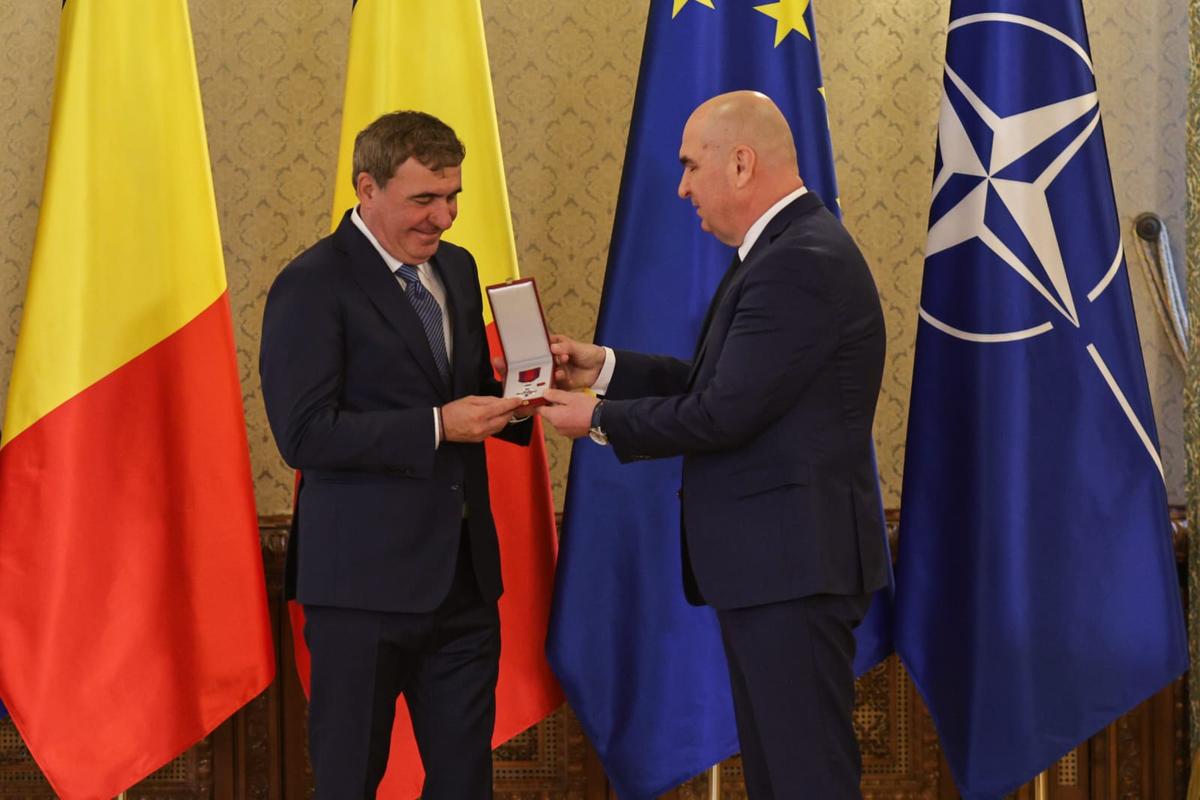 Gică Hagi, decorat cu Ordinul Național „Steaua României” » „Regele”, gâtuit de emoție, cu lacrimi în ochi! Nume mari au participat la ceremonie