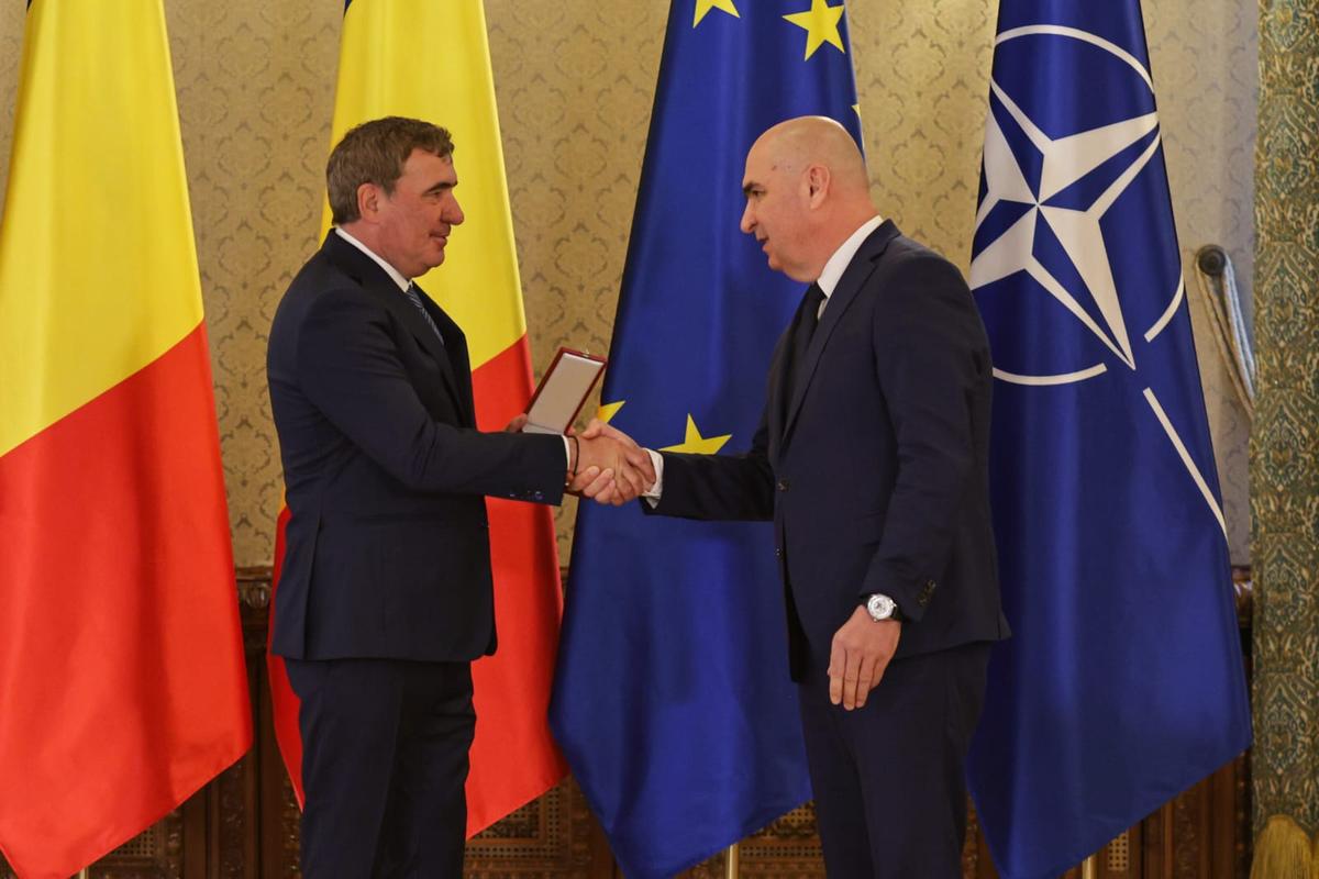 Gică Hagi, decorat cu Ordinul Național „Steaua României” » „Regele”, gâtuit de emoție, cu lacrimi în ochi! Nume mari au participat la ceremonie