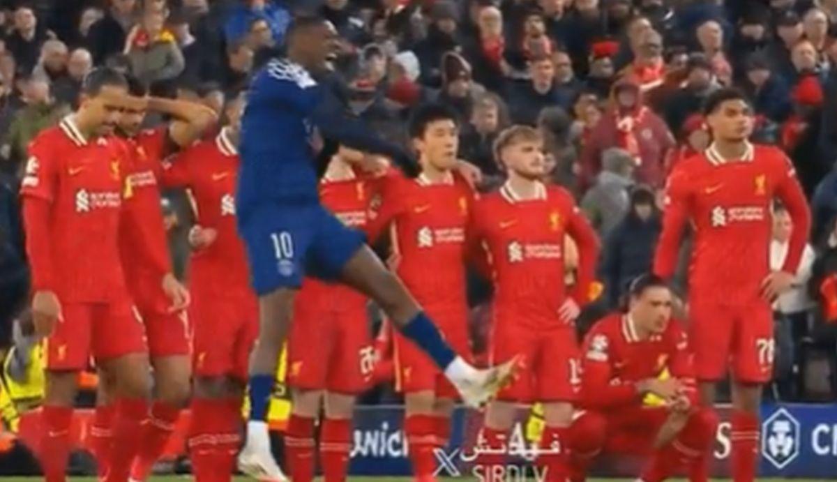 Cele mai tari meme după Liverpool - PSG
