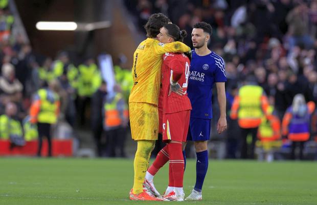 Consolat după penalty-ul ratat în Liverpool - PSG: „Acum dăm vina pe el?”