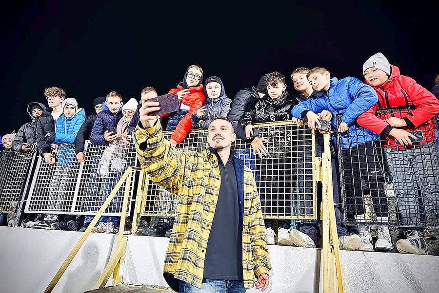 „Oferta” FRF pentru fanii „tricolorilor” » 15 minute pentru autografe