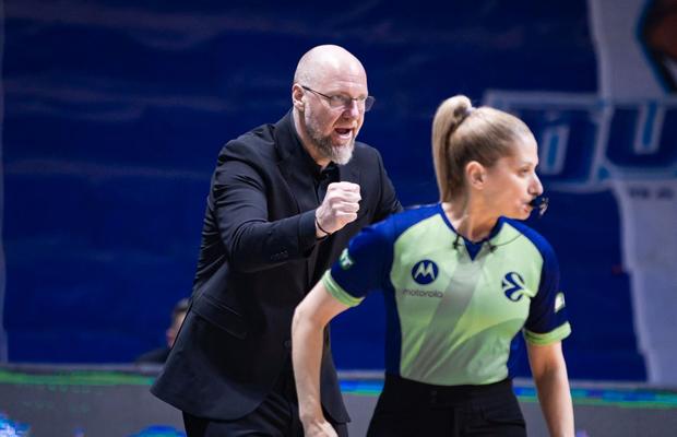Discursul din vestiar al lui Mihai Silvășan, după calificarea lui U-BT Cluj-Napoca în „sferturile” EuroCup: „La naiba! E extraordinar”