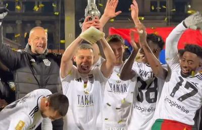 Cedat surprinzător din Superliga, a ridicat deja deasupra capului primul trofeu!