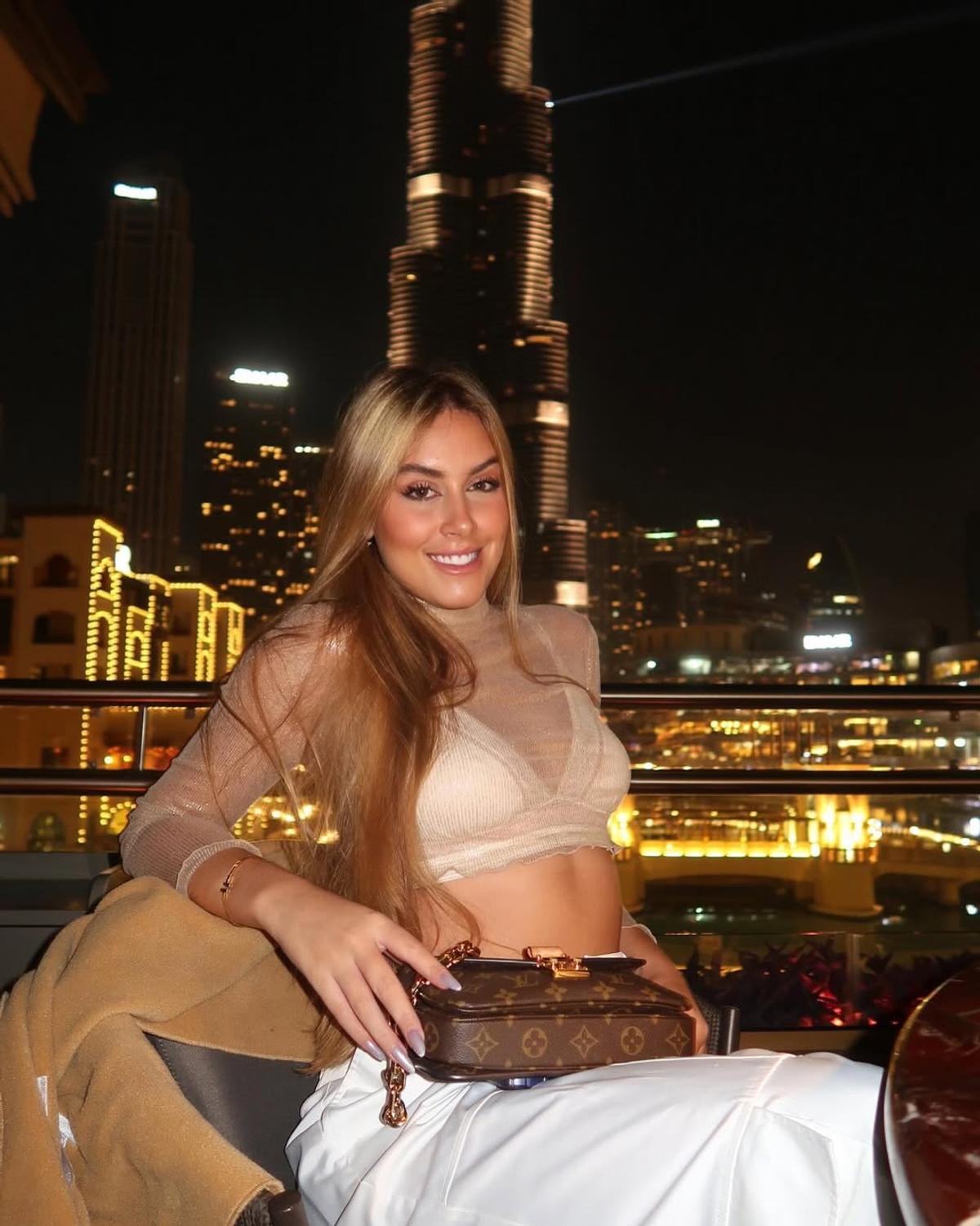 După despărțirea de Alisha Lehmann, fotbalistul s-a cuplat cu o tânără de 19 ani, fiica unui fost jucător