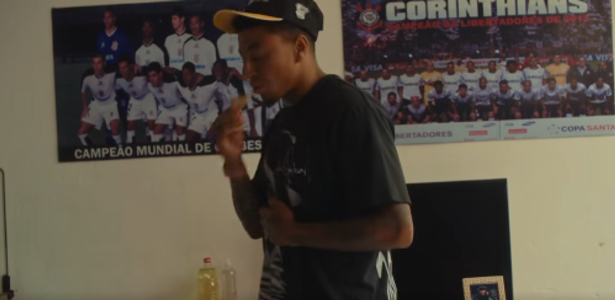 Jesse Lingard, plimbare cu bicicleta în favelele din Sao Paulo