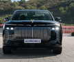 Cum arată „Rolls-Royce”-ul din Vietnam, cu schimbător placat cu aur și trei motoare