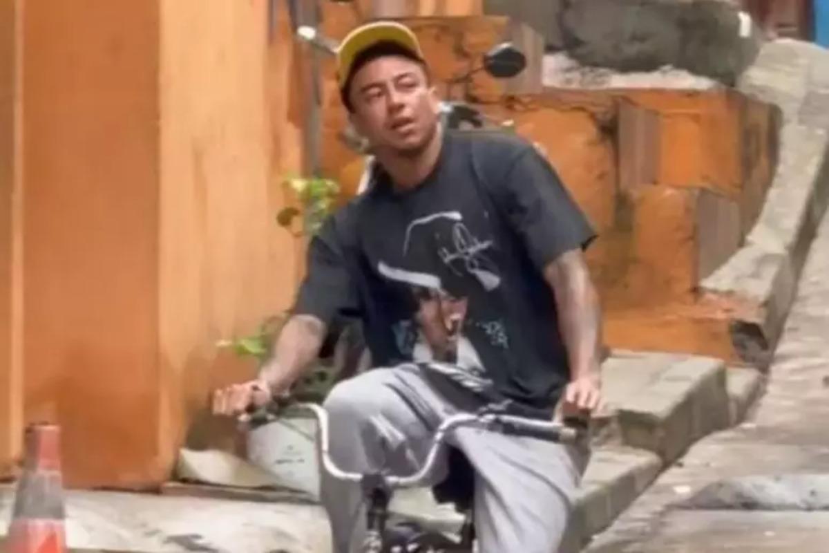 Jesse Lingard, plimbare cu bicicleta în favelele din Sao Paulo
