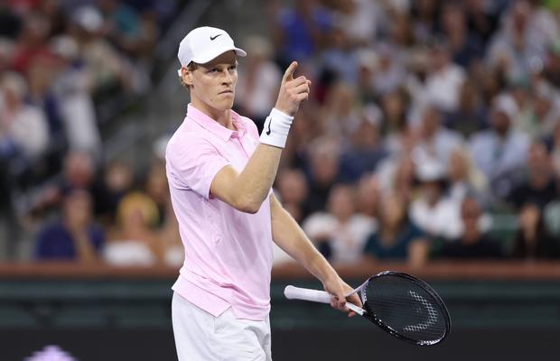N-am mai văzut niciodată un Sinner așa » Forțat de noul star al tenisului, italianul a făcut scandal la Indian Wells