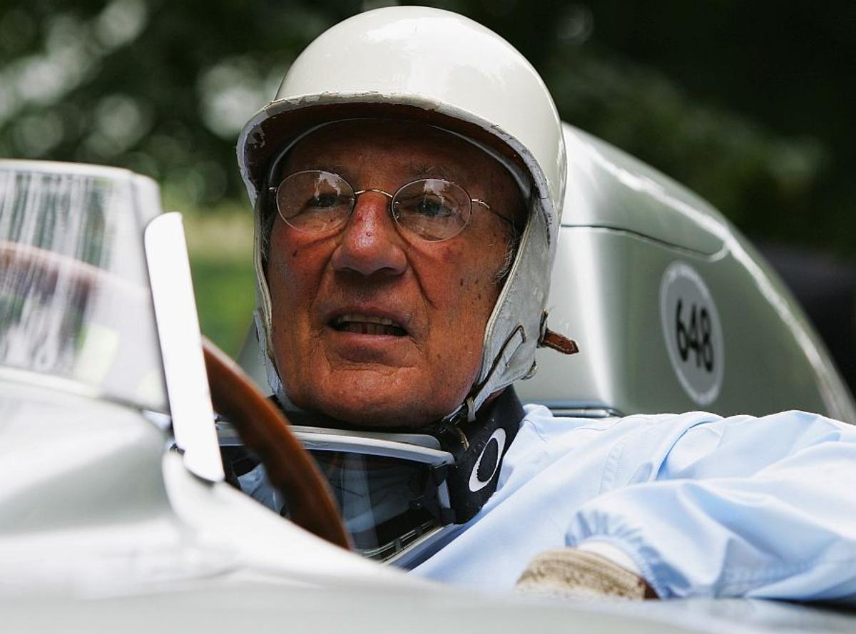 Legendarul pilot Sir Stirling Moss a murit la 90 de ani! Imagini din carieră și de la accidentul care l-a lăsat paralizat 6 luni