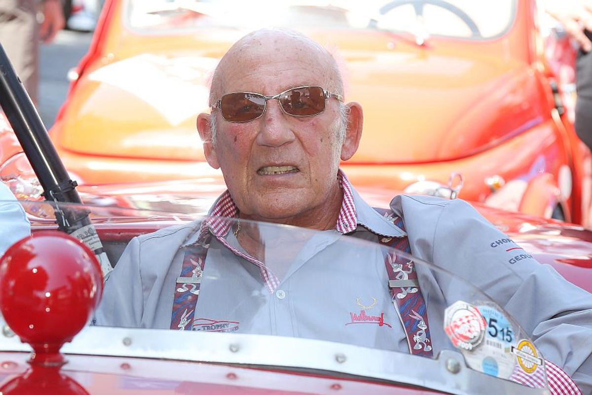Legendarul pilot Sir Stirling Moss a murit la 90 de ani! Imagini din carieră și de la accidentul care l-a lăsat paralizat 6 luni