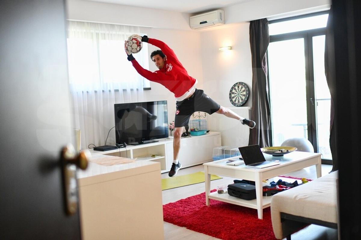 DOR DE SPORT » Proiect special GSP: 12 sportivi români fotografiați în casele lor, gata echipați de competiții