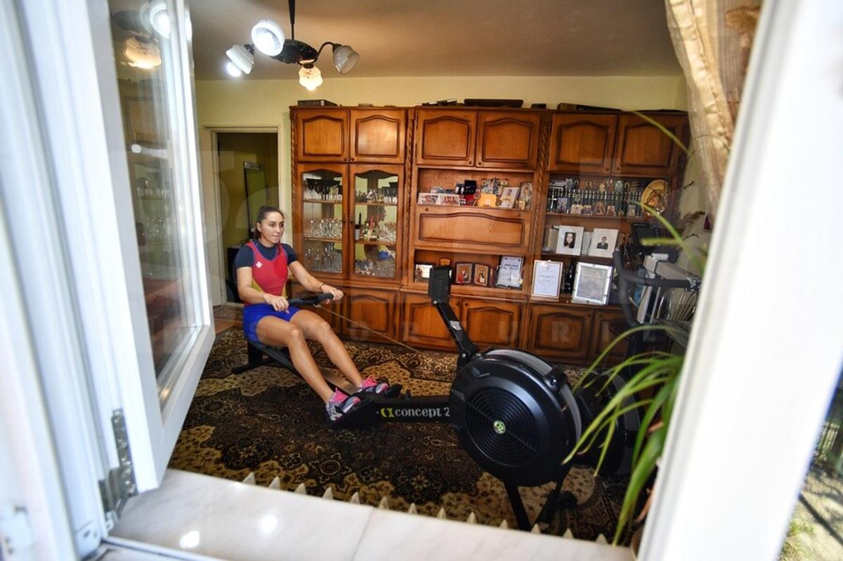 DOR DE SPORT » Proiect special GSP: 12 sportivi români fotografiați în casele lor, gata echipați de competiții