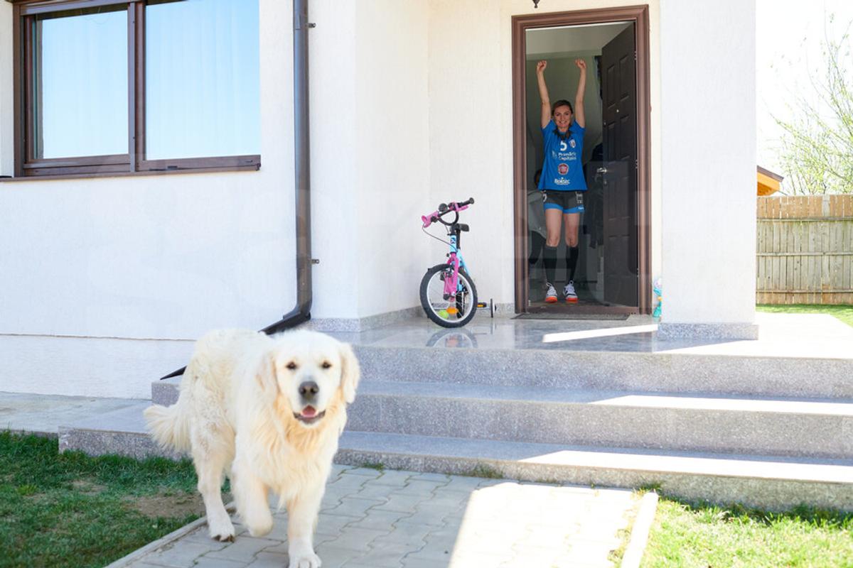 DOR DE SPORT » Proiect special GSP: 12 sportivi români fotografiați în casele lor, gata echipați de competiții