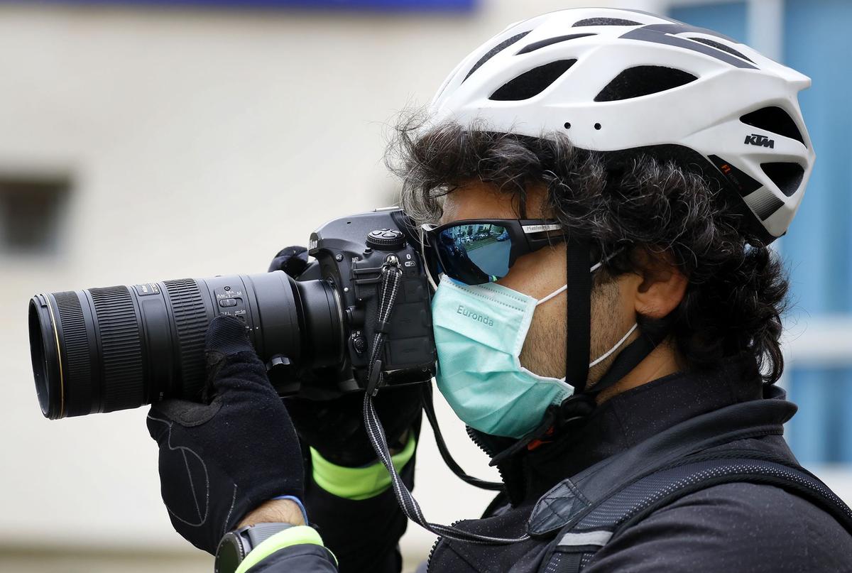 DOR DE SPORT » Proiect special GSP: 12 sportivi români fotografiați în casele lor, gata echipați de competiții