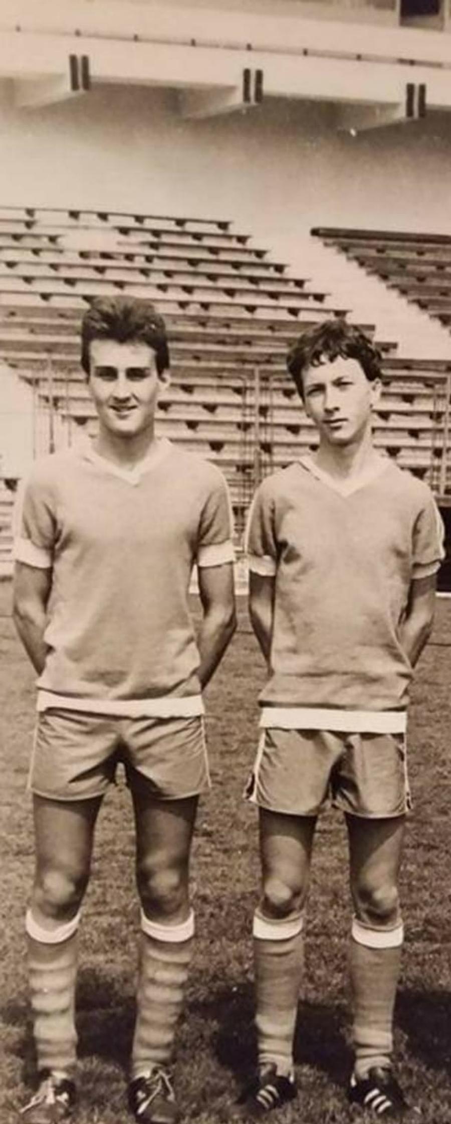 Mihai Stoica, în dreapta // foto: Facebook @ Valentin Stefan Mihai Stoica împlinește 56 de ani » Imagine de colecție postată de o legendă a Oțelului cu fotbalistul MM
