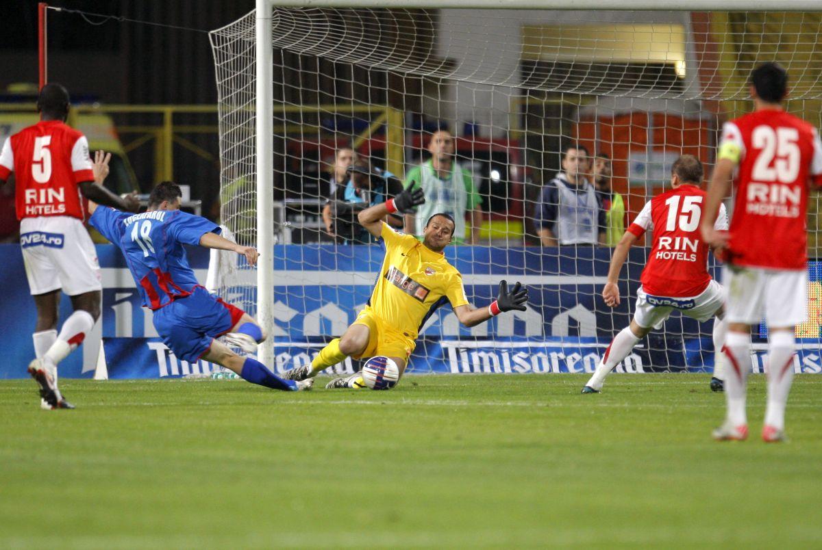 Kristijan Naumovski - imagini din perioada petrecută la Dinamo