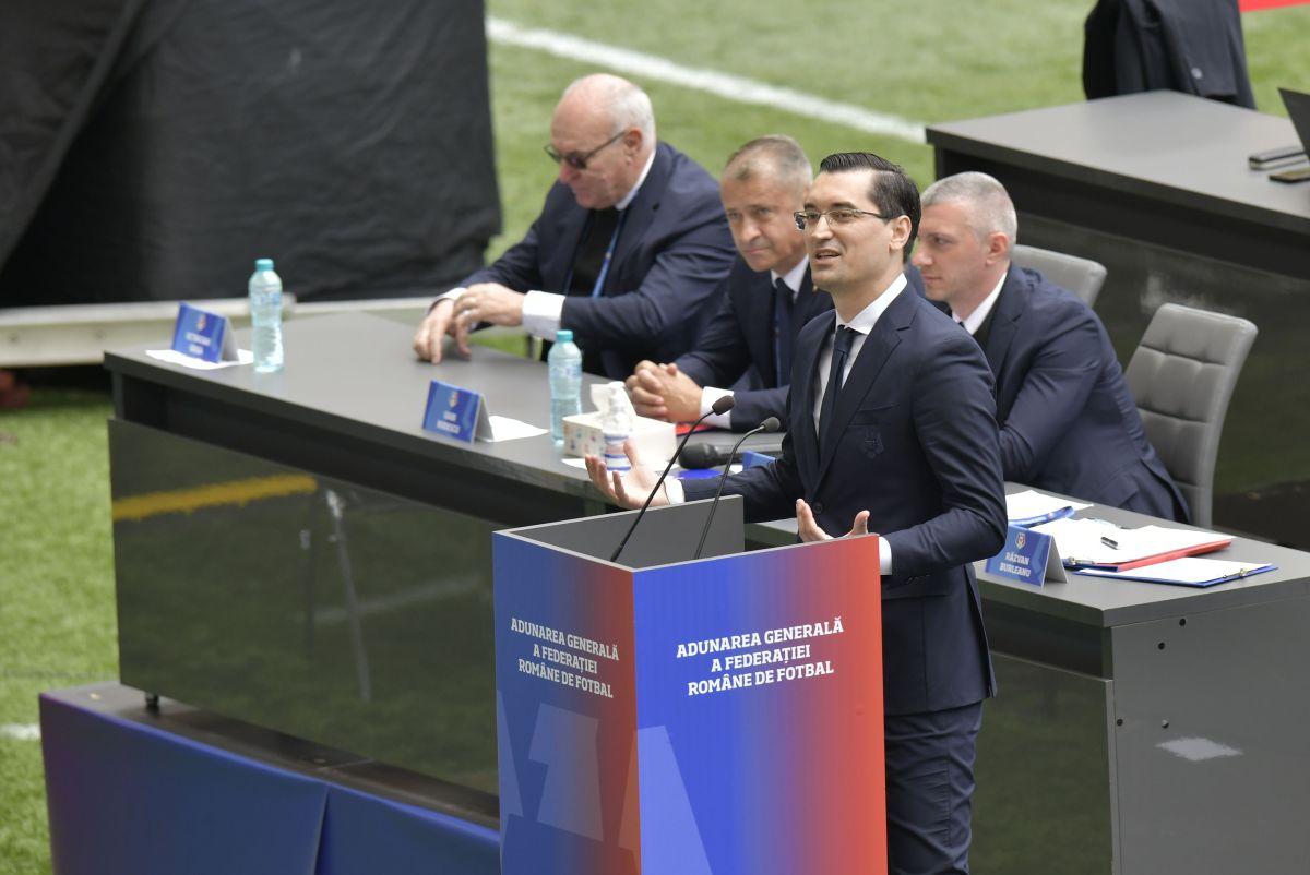Gigi Becali, atac la Burleanu: „Are mentalitate ca Putin. Spune «Băi proștilor, noi suntem aici niște deștepți, vă punem pumnul în gură și facem ce vrem»”