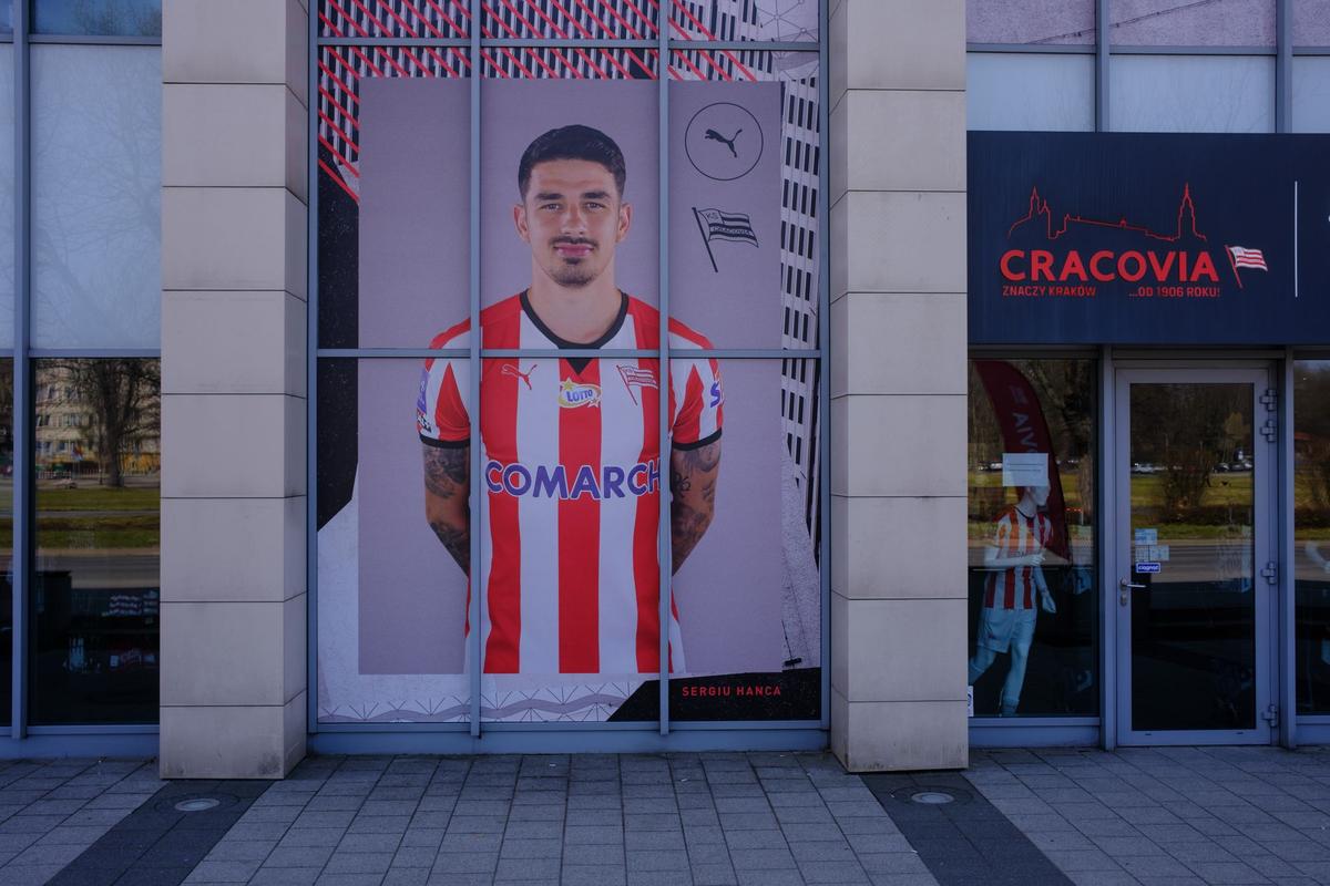Soția lui Hanca a ieșit în față: „Am aflat părerea nevestelor fotbaliștilor de la FCSB despre mine. Vai!”