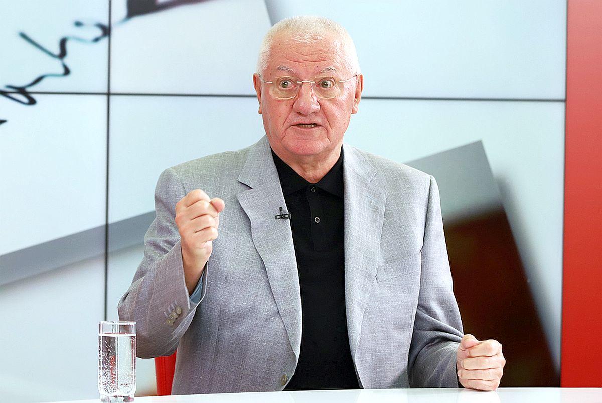 Dumitru Dragomir, făcut pachet în direct: „Mă rugam să nu-mi laude jucătorul, că-l nenorocește!”