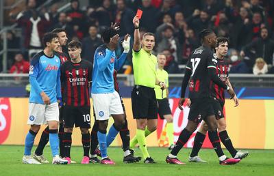 3 momente încinse cu Istvan Kovacs în centrul atenției, la AC Milan - Napoli » Feșnic i-a sărit în ajutor + ce au acuzat oaspeții