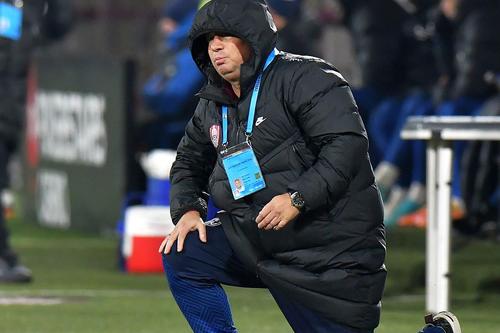 Dan Petrescu se plânge de subțirimea unui lot care a fost modificat mereu în ultimul an / foto: Cristi Preda (GSP)