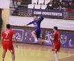 Surpriza sezonului în handbalul românesc: Dinamo, eliminată în „sferturile” Cupei României » Gestul lui Xavi Pascual din final