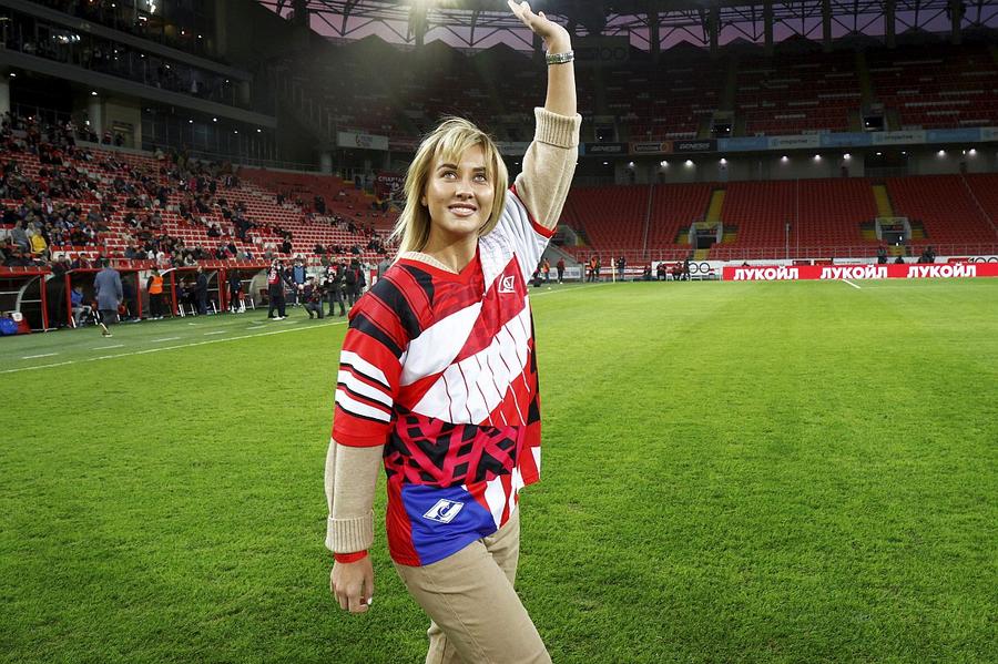 Anasatsia Potapova a asistat recent la derby-ul Spartak Moscova - Dinamo Moscova, încheiat 3-3 / Sursă foto: Imago Images „Eram prietene, dar a decis să aibă o altă atitudine!” Jucătoarea care s-a afișat cu tricoul lui Spartak Moscova îi răspunde și lui Swiatek: „Nu-i dau atenție”