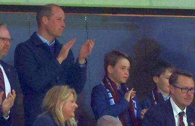 Prinţul William şi fiul său cel mare, George, au asistat la meciul Aston Villa – Lille