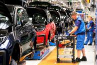 BMW a vândut un număr record de mașini electrice, deși rivali ca Mercedes sau Volkswagen stagnează