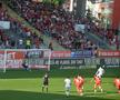 Imagini remarcabile de la Arad! Peste 6.000 de copii în tribune la UTA - Hermannstadt