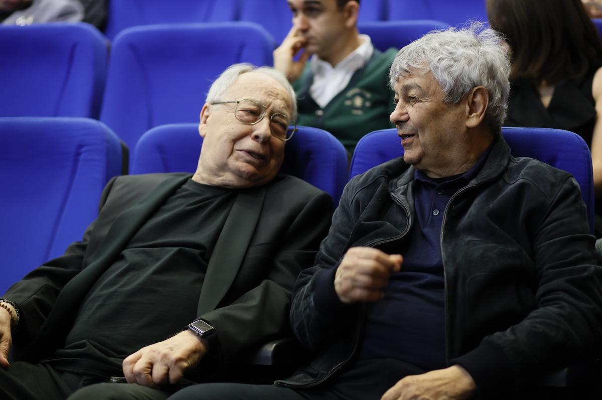 „Trebuie s-o spun p-asta, că n-o știi!” » Dezvăluirea lui Mircea Lucescu pentru Marius Lăcătuș după 40 de ani: „Mi s-a impus să nu te mai iau la națională!”