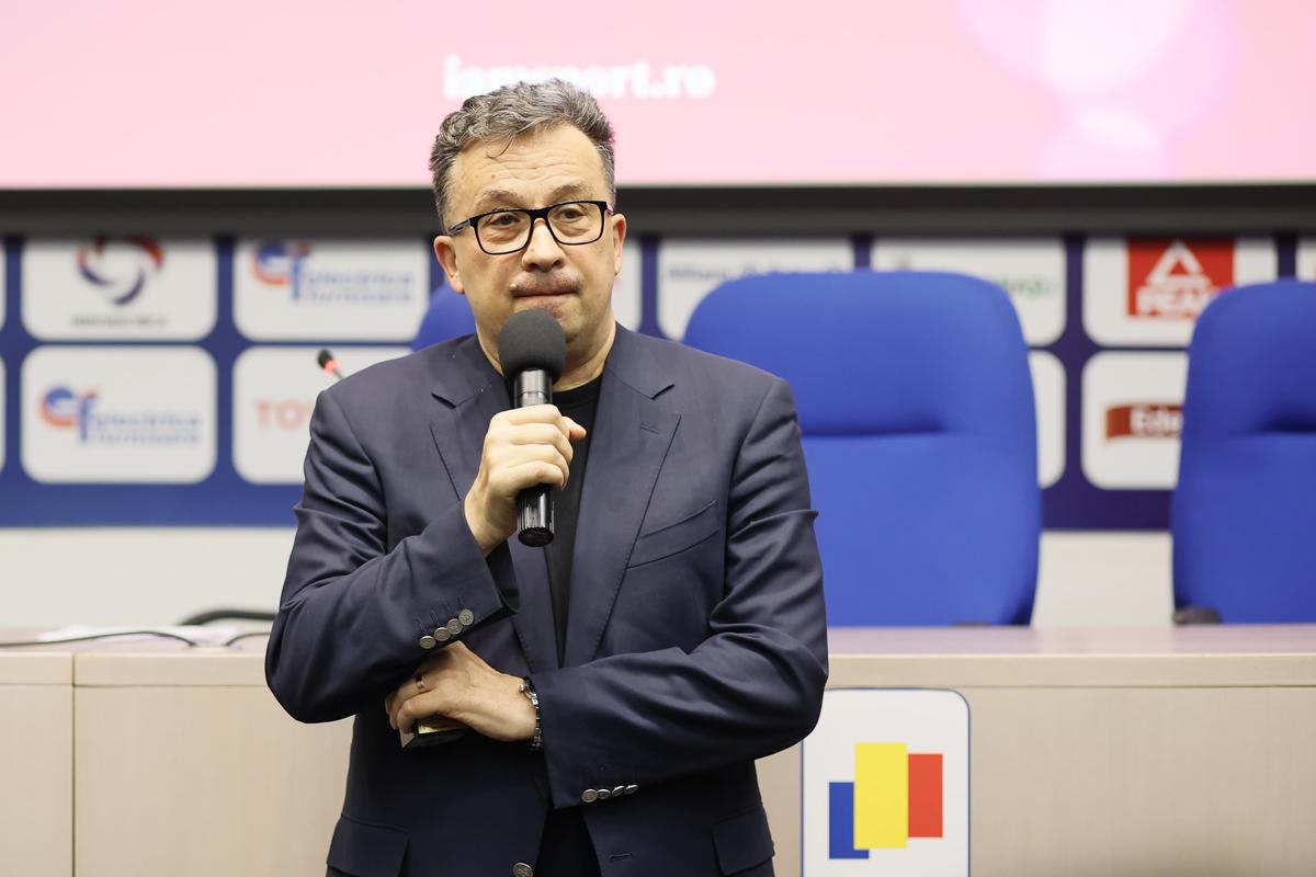 „Trebuie s-o spun p-asta, că n-o știi!” » Dezvăluirea lui Mircea Lucescu pentru Marius Lăcătuș după 40 de ani: „Mi s-a impus să nu te mai iau la națională!”